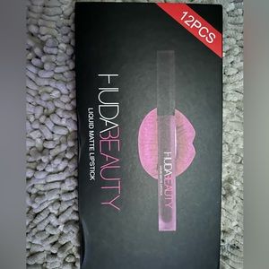 Liquid Matte Lipstick.